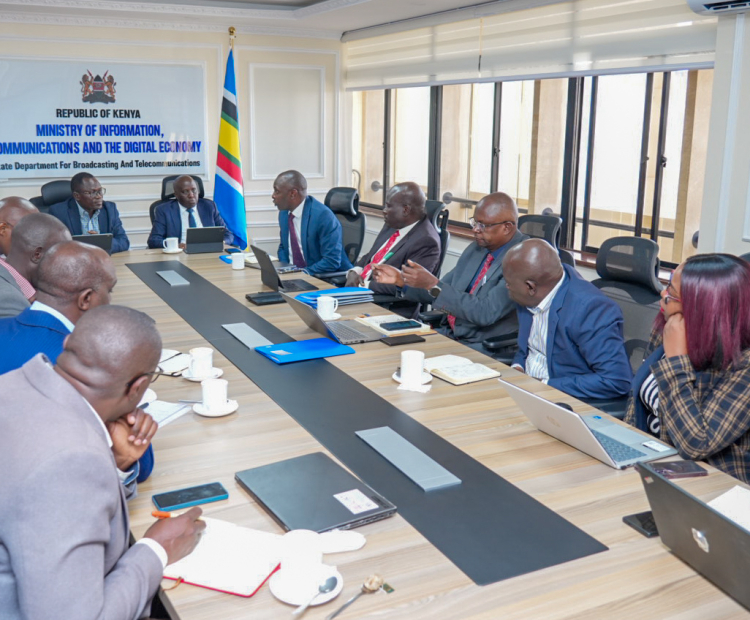Multi-agency meeting on the acceleration of the digital superhighway